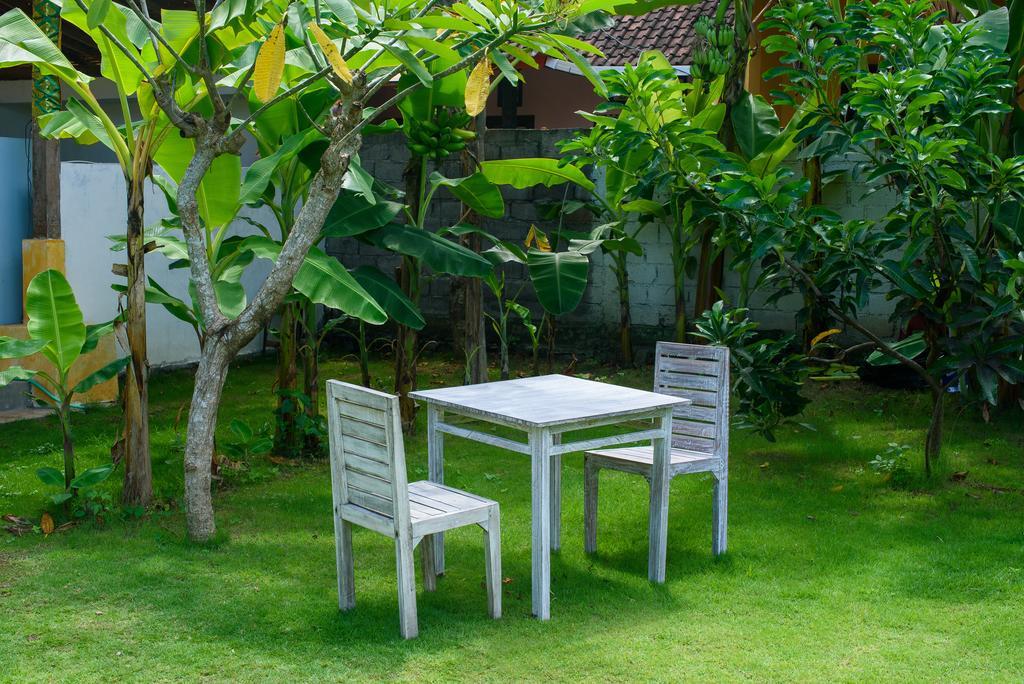 Asung Guesthouse Canggu Dış mekan fotoğraf