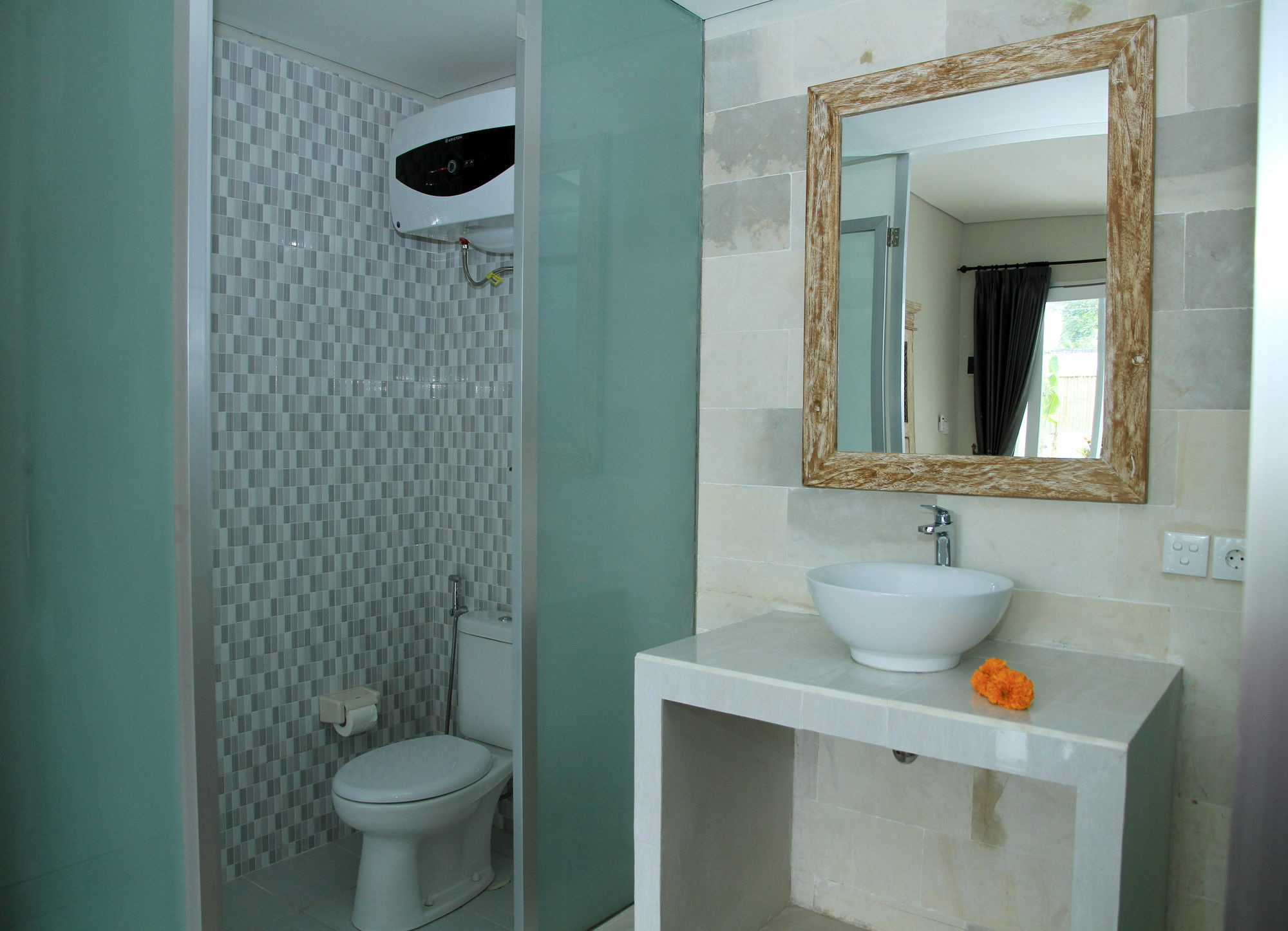 Asung Guesthouse Canggu Dış mekan fotoğraf